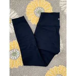 LULULEMON Wunder Under Size 6 Navy Mint Condition